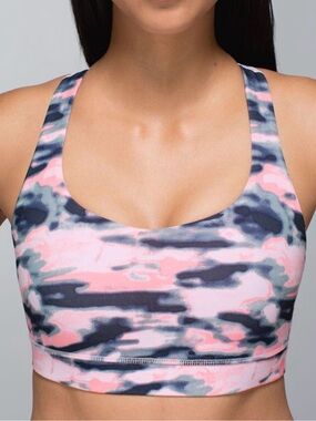 Lululemon All Sport Bra features a distinctive Wamo Camo Barely Pink patter/Sz 6
